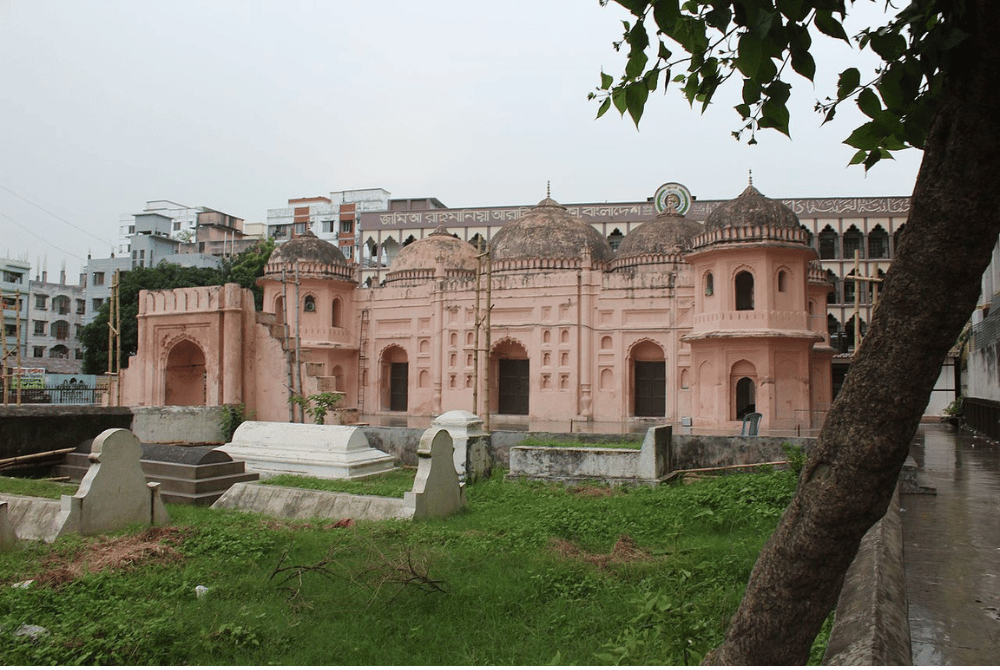 Sat Gambuj Mosque north